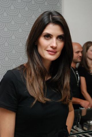 Fiorentino lança livro com dicas de moda