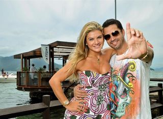 Ilha 2010: Latino na latina… com sua Mirella