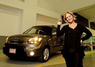 Os famosos com a mão no volante premiado
