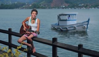 Maria Gadú saboreia as conquistas e os desejos