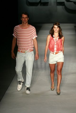 Casal da novela: passarela do Fashion Rio