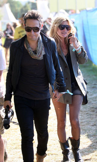 Kate Moss se casa em segredo