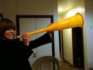 Glória Perez finalmente usa sua vuvuzela