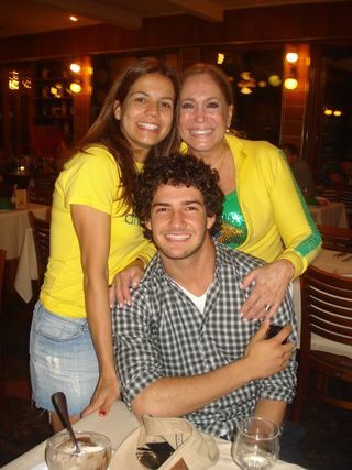 Nívea, Susana e Pato vibram com o Brasil