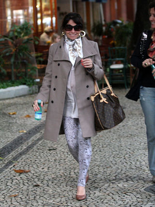 A moda de Giovanna Antonelli: stirrup tight