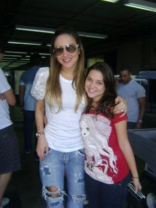 Polliana Aleixo tieta Claudia Leitte