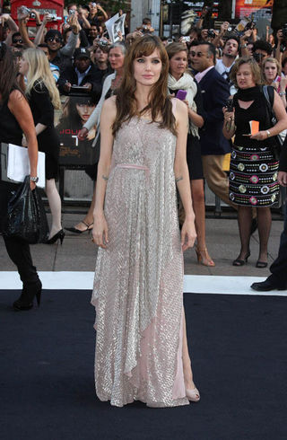 Aniston em L.A e Jolie em Londres