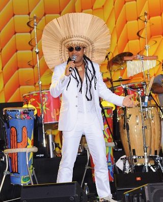 Carlinhos Brown apresenta ‘Eletroaxé’