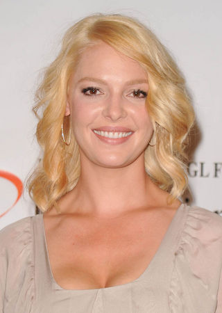 Katherine Heigl está loira novamente