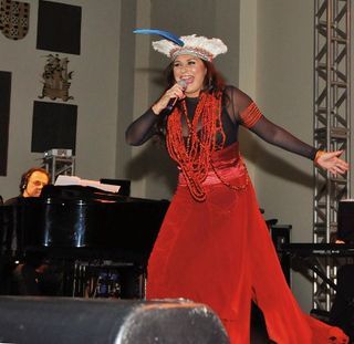 Fafá de Belém anima festa