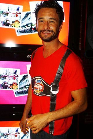 Rodrigo Santoro curte a Oktoberfest