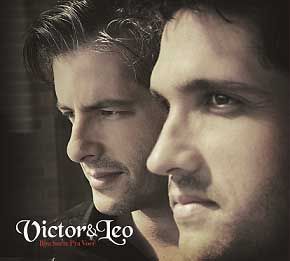 Chega às lojas o novo CD de Victor e Leo