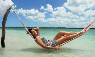 Luiza Brunet curte descanso na ensolarada Jericoacoara