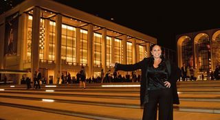 Fafá de Belém abraça o templo da música