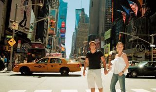 O giro de Raoni e Fernanda em plena Times Square