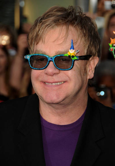 Elton John: convite para o casamento real