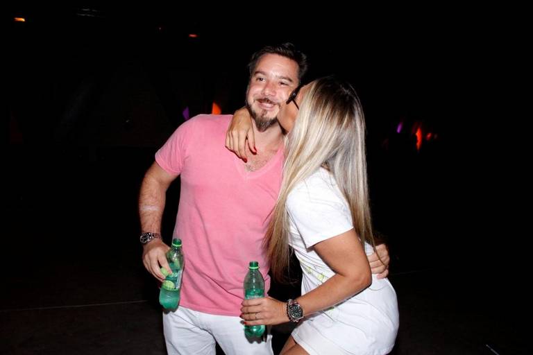 SPFW: Galisteu em desfile com o amado