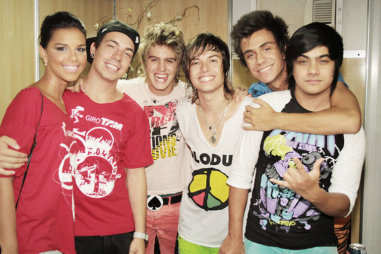 FOTO: Di Ferrero e Restart em Salvador