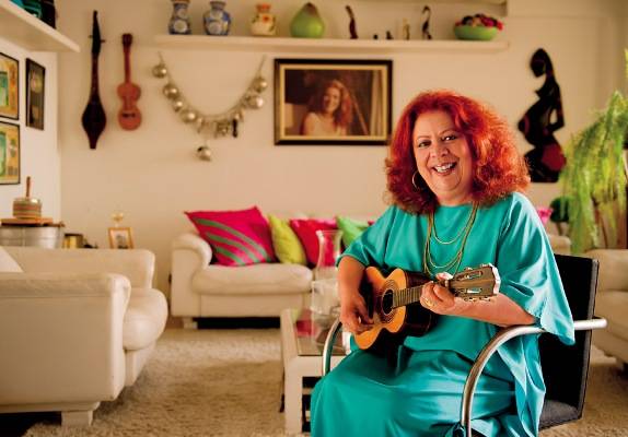 A superação comove Beth Carvalho