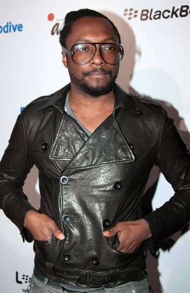 Buchecha e Will.I.Am agitam folia baiana