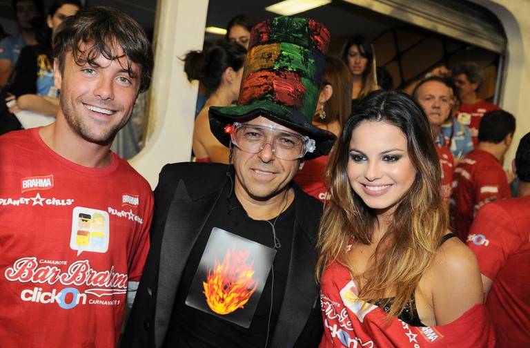 Vips assistem ao carnaval de São Paulo