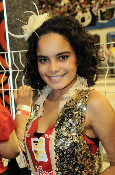 Carol Macedo revela sua torcida