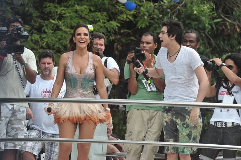 Ivete Sangalo faz festa com Luan Santana