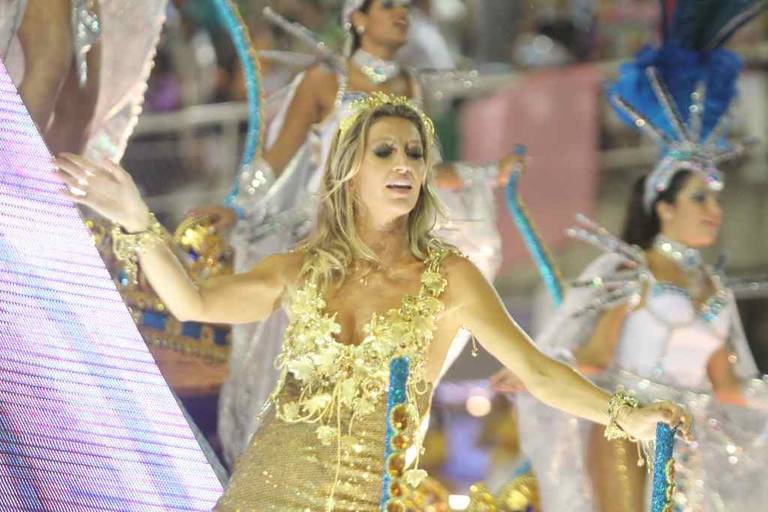 Gisele e beldades arrasam na avenida