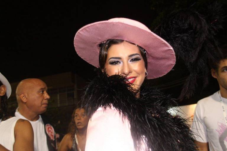 Fe Paes Leme: emoção antes do desfile