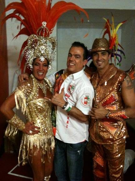 Latino e Lucila Diniz prontos para o samba