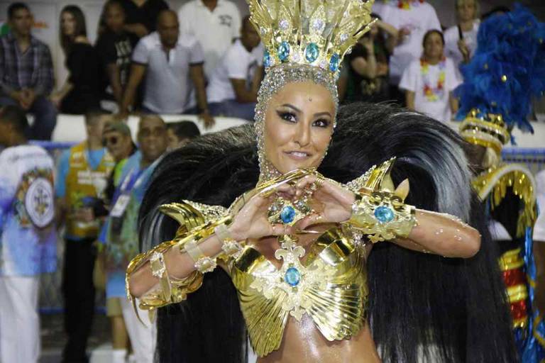 Sabrina Sato: ‘a gente merece!’