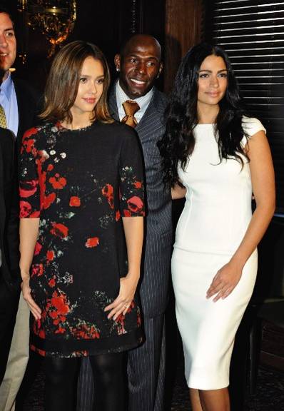 Camila Alves mergulha no lúdico