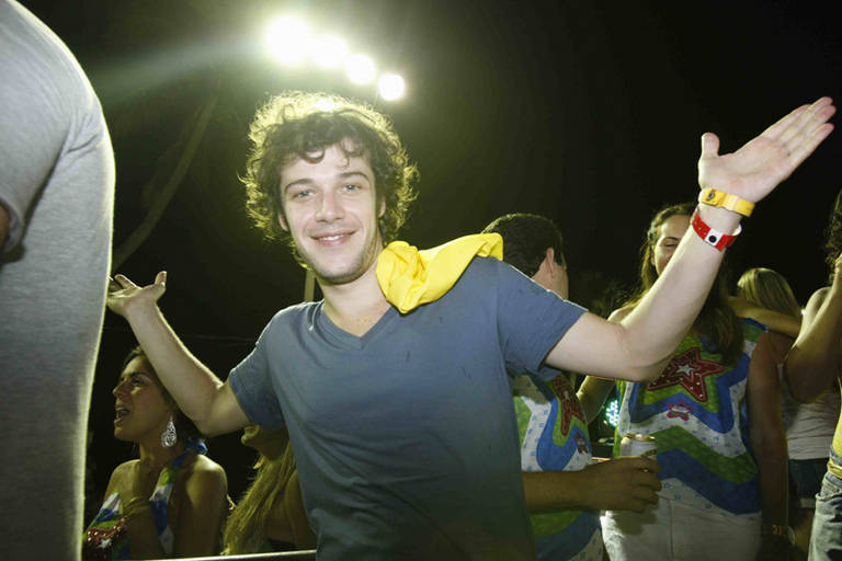 Jayme Matarazzo curte último dia de folia