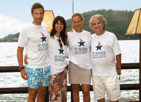 Casais curtem Angra