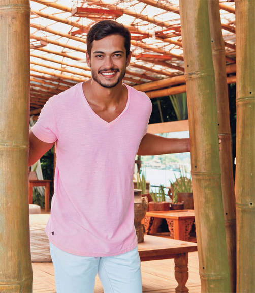 Raphael Viana com a sensibilidade à flor da pele