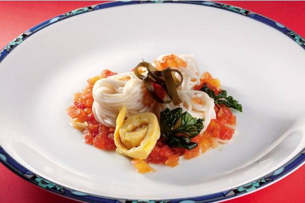 Cozinha: ao molho de tomate e gengibre
