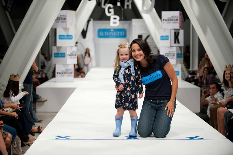 Famosos brilham em desfile infantil