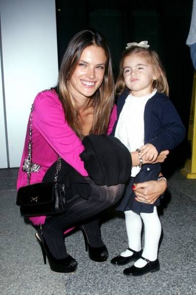 A beleza de Ale Ambrósio e sua filha Anja