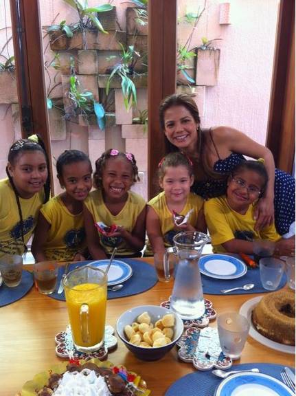 Stelmann festeja aniversário com crianças