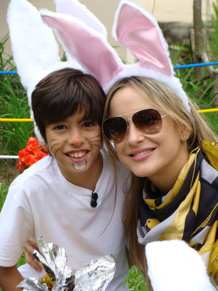 FOTO: Matheus e Claudia Leitte de coelho