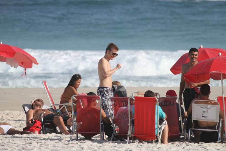 FOTO: Michel Teló ‘dá uma fugidinha’