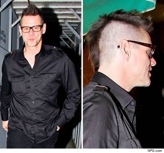 Jim Carrey aparece de moicano