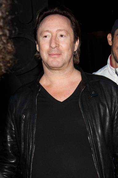 Julian Lennon foi o grande homenageado do noite, com direito a festinha em um dos bares mais tradicionais de São Paulo, o Bar Número