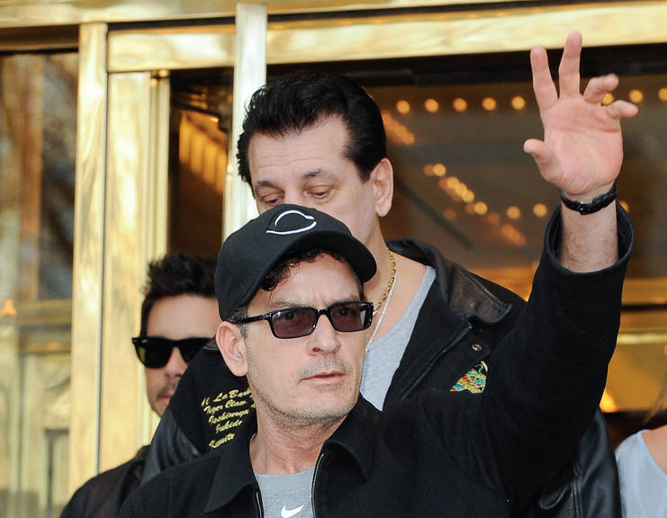 O astro Charlie Sheen, ex-protagonista da série Two and a Half Men