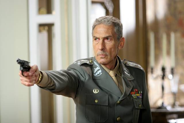 Ator desmente clima ruim em novela