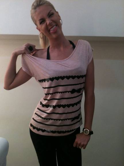 Hickmann fazendo careta? Veja a foto!