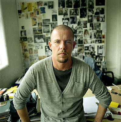 McQueen: homenagem e exposição em NY