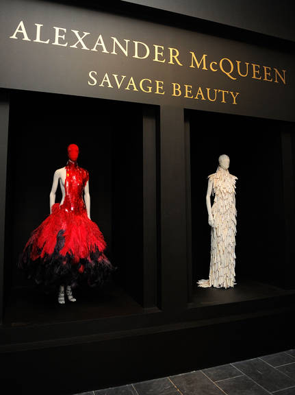 Conheça peças da mostra de McQueen