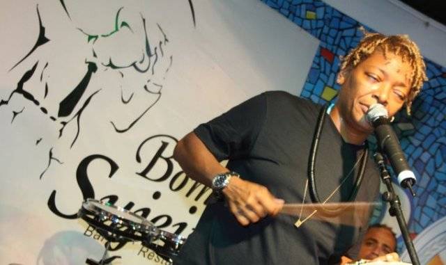 FOTO: Mart’nália faz show em restaurante