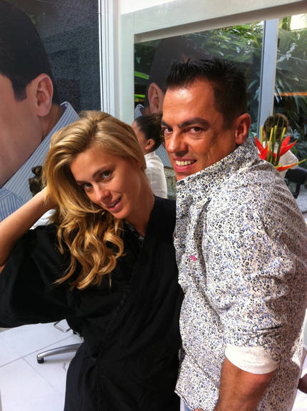 Carol Dieckmann intensifica tom de loiro